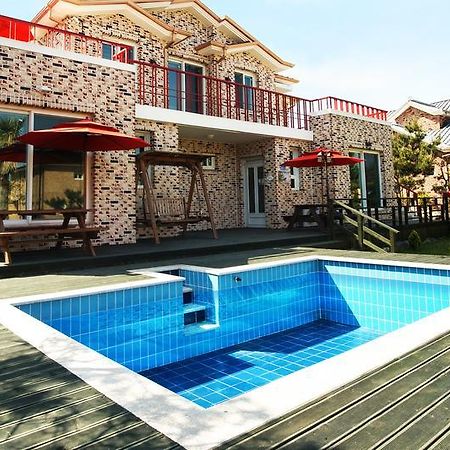 Jeju Olleh House Villa Exterior photo