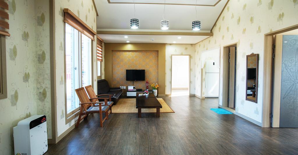 Jeju Olleh House Villa Exterior photo