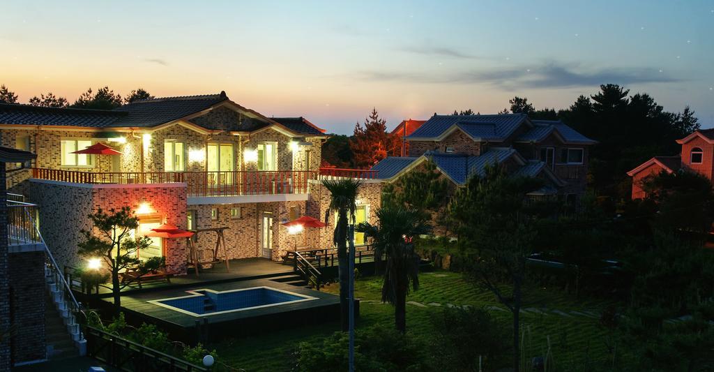 Jeju Olleh House Villa Exterior photo