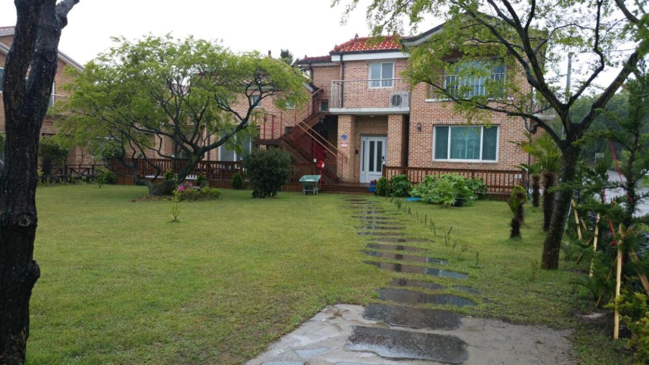 Jeju Olleh House Villa Exterior photo